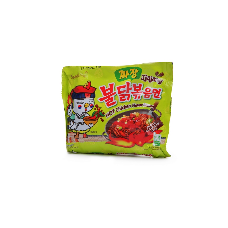 איטריות ראמן בטעם עוף חריף עם רוטב שעועית SAMYANG JJAJANG